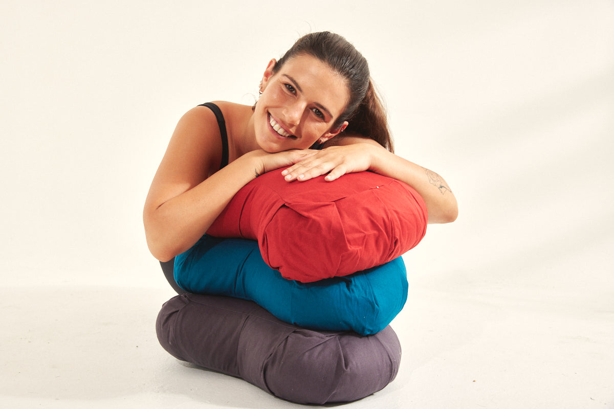 כרית מדיטציה חצי סהר במילוי סובה