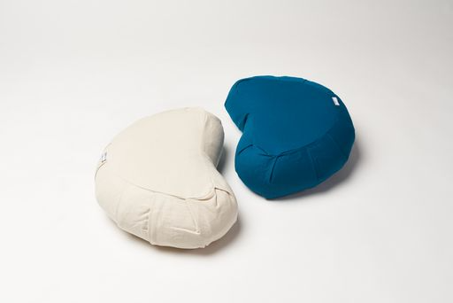 כרית מדיטציה חצי סהר במילוי סובה